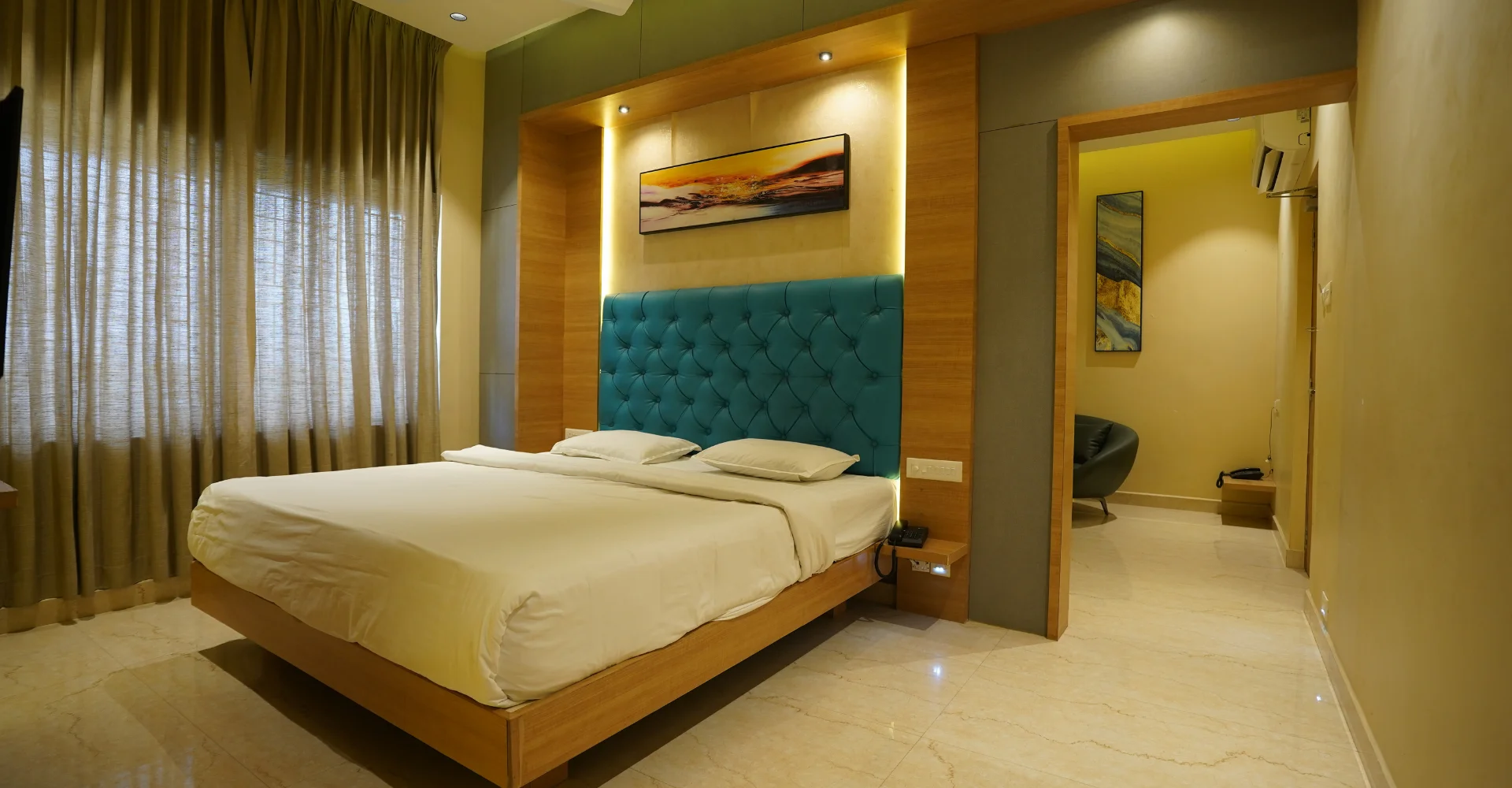 Deluxe Suite room - Hotel VPS Grand