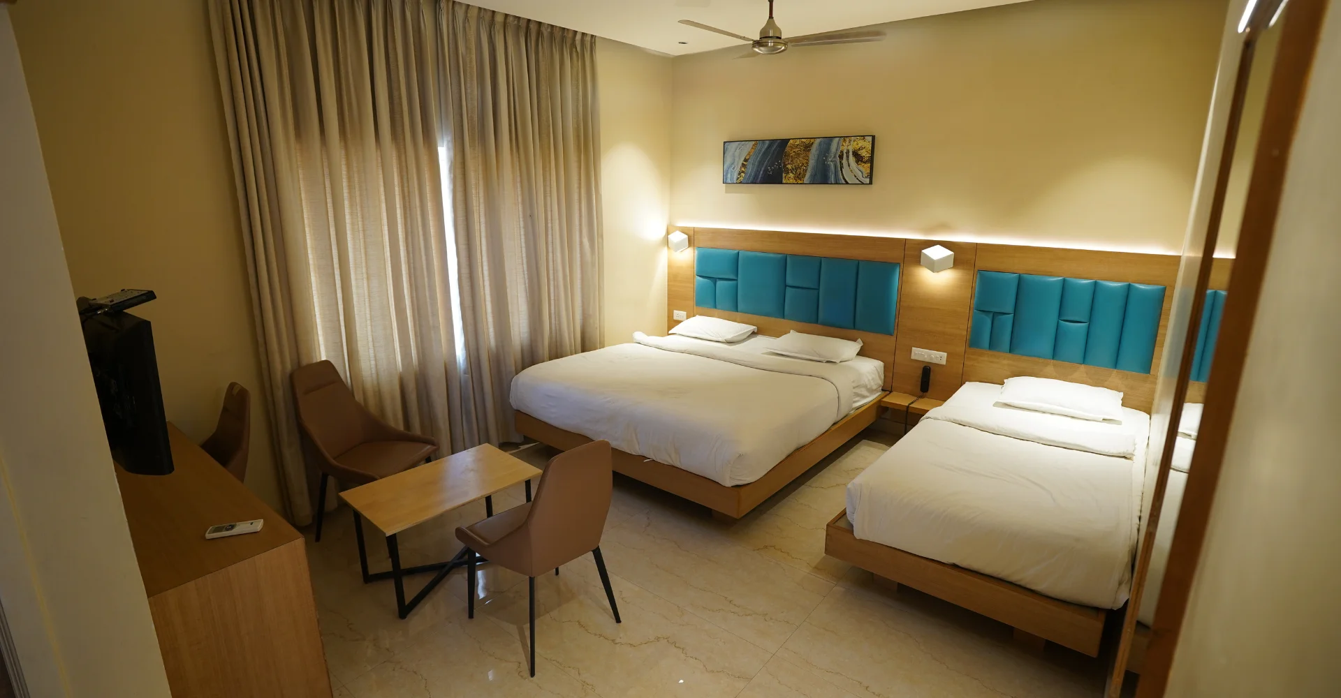 Deluxe Four Bed AC
