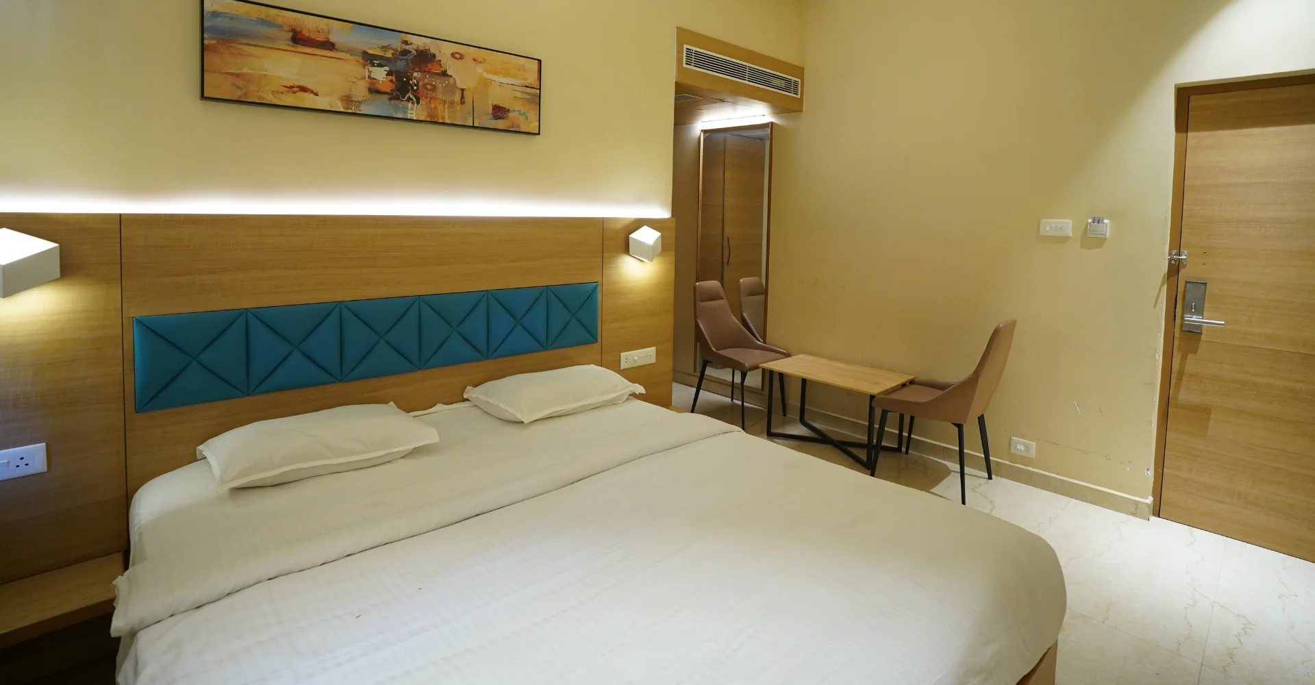 Deluxe Double AC room - Hotel VPS Grand